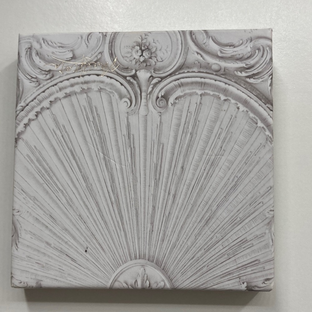 Maskcara( now Seint) Square palette in Gatsby design